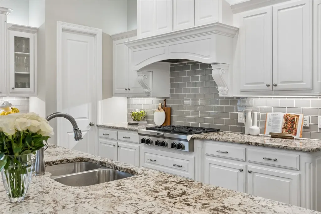 6611 Compton Court Frisco TX 75034