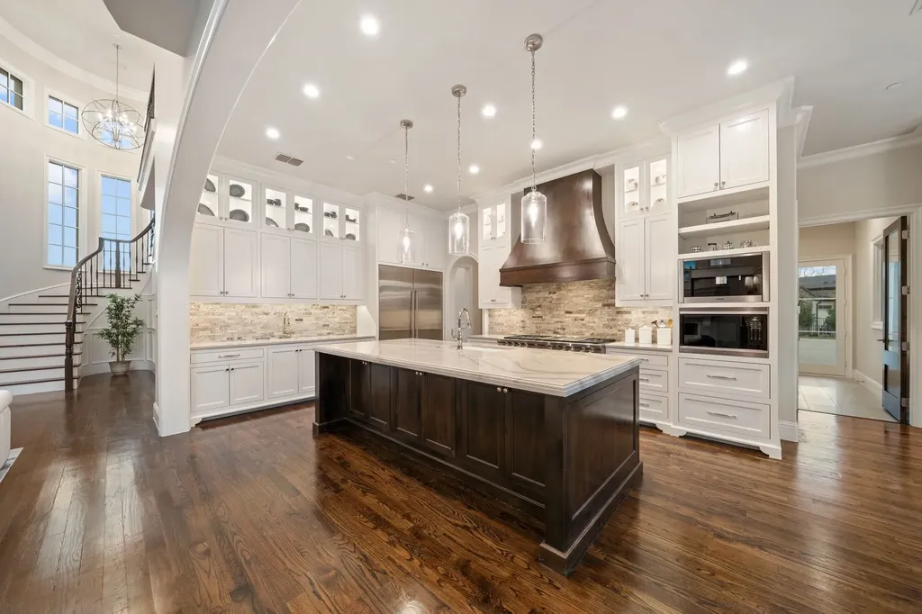 2202 Barcelona Court Westlake TX 76262