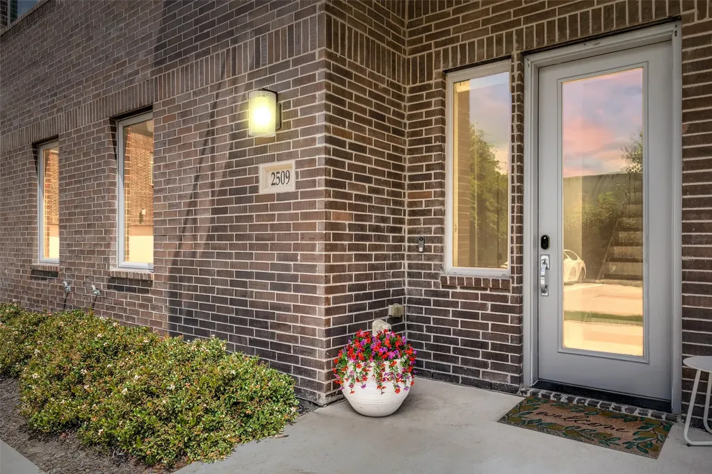 2509 Vintage Place Circle Farmers Branch TX 75234