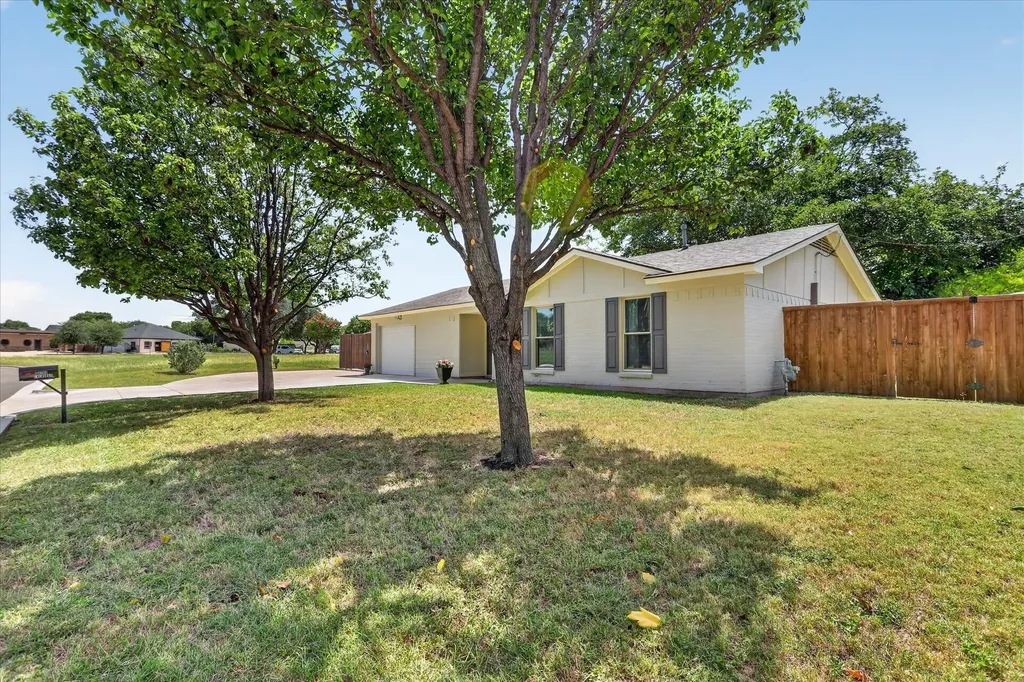 6200 Lalagray Lane Watauga TX 76148