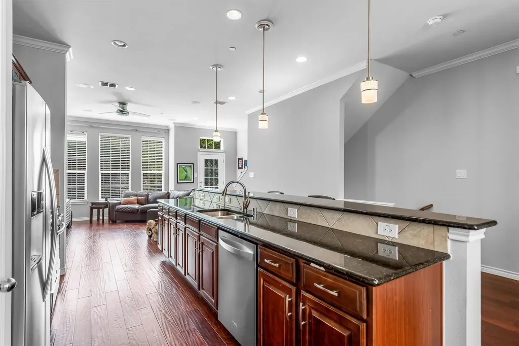 15743 Spectrum Drive Addison TX 75001