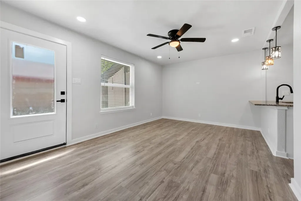 1300 E Fogg Street Fort Worth TX 76115