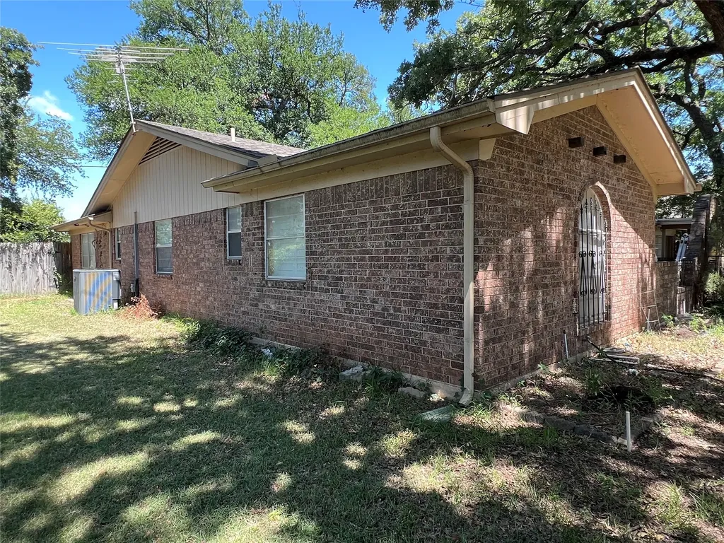 5207 Apache Court De Cordova TX 76049