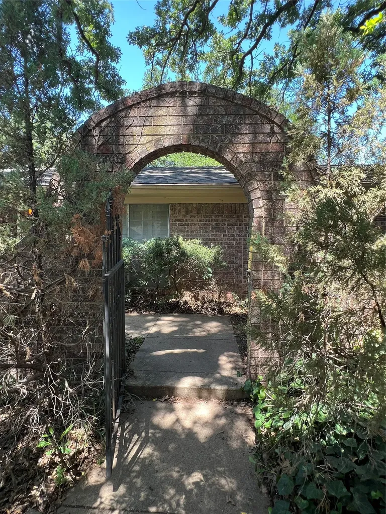 5207 Apache Court De Cordova TX 76049