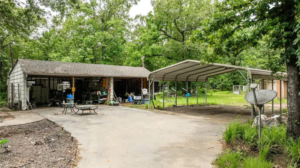 251 Private Road 8179 Ben Wheeler TX 75754