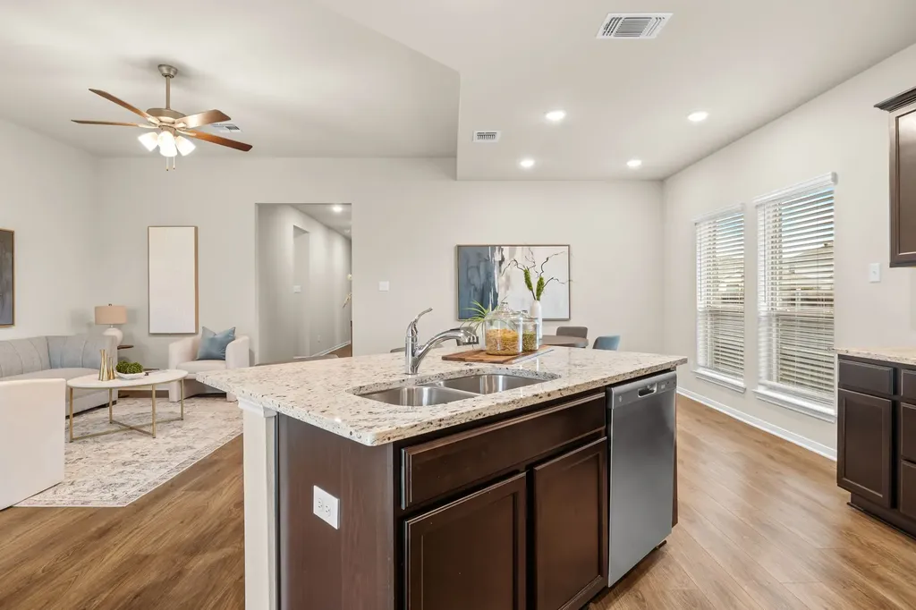 11233 Solar Street Waco TX 76655