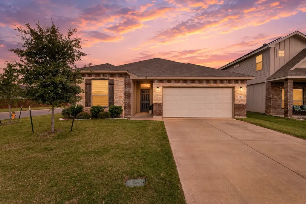 11233 Solar Street Waco TX 76655