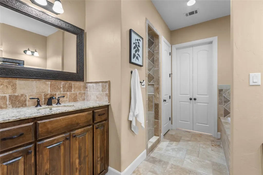 4921 Dogwood Street Flower Mound TX 75028