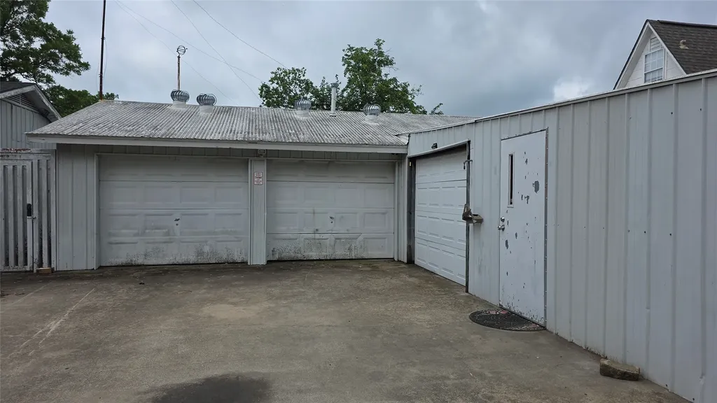 313 N Pearl Street Trenton TX 75490