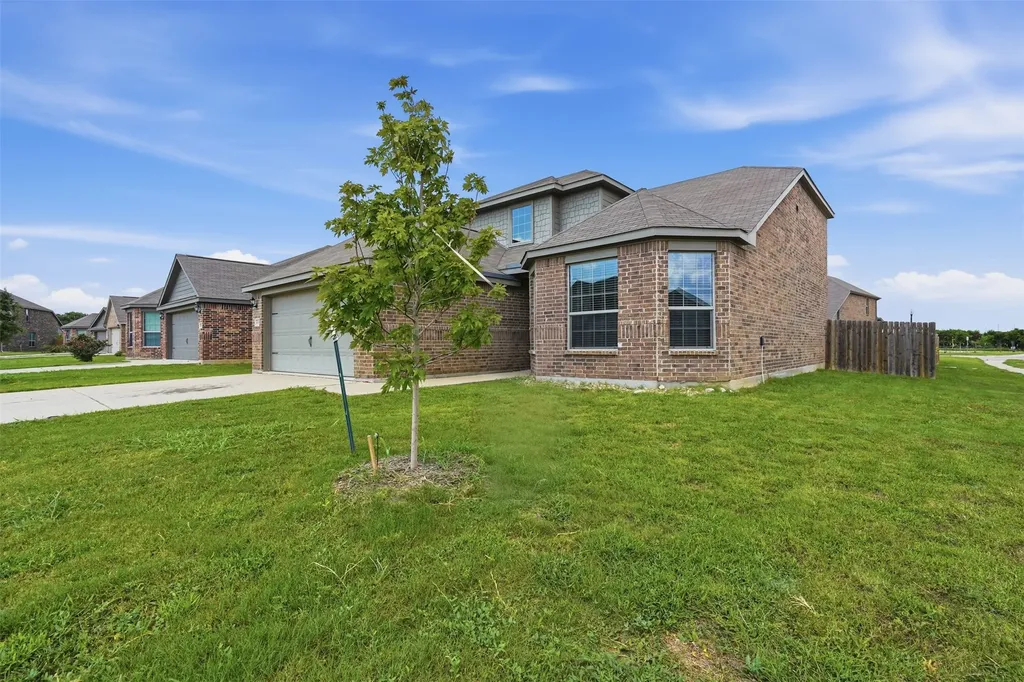 1000 Tumbleweed Trail Crowley TX 76036