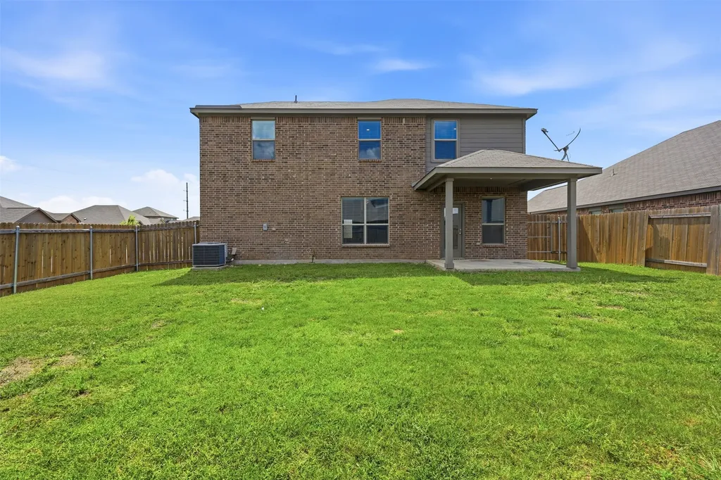 1000 Tumbleweed Trail Crowley TX 76036