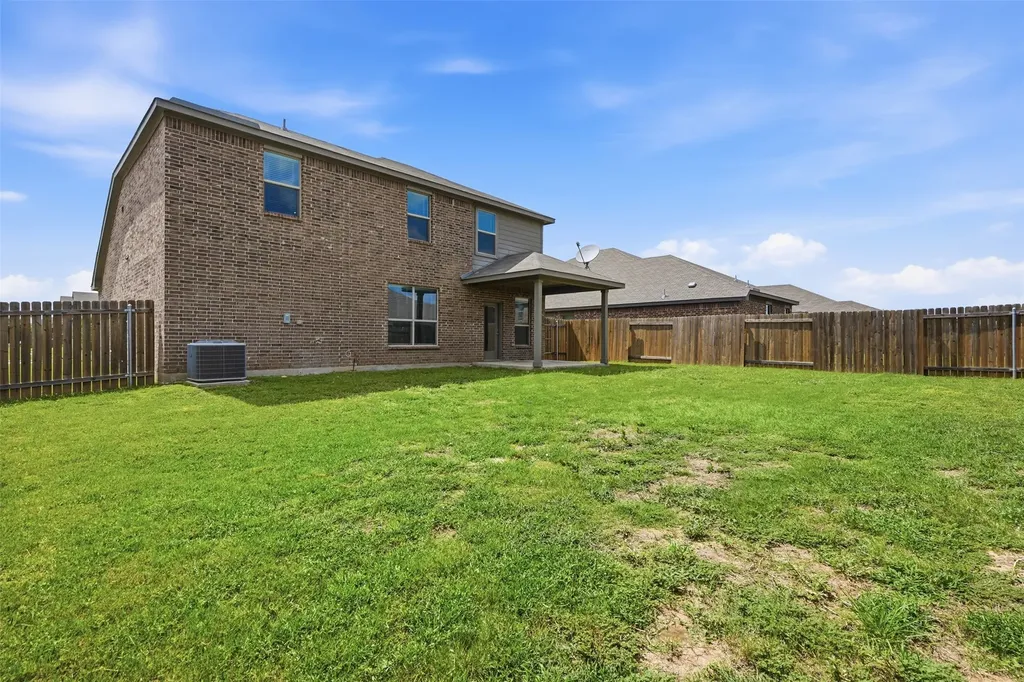 1000 Tumbleweed Trail Crowley TX 76036