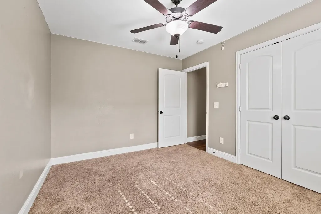 1208 Mary Ann Court Tioga TX 76271