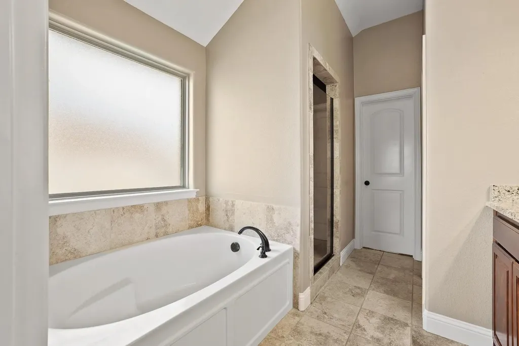1208 Mary Ann Court Tioga TX 76271
