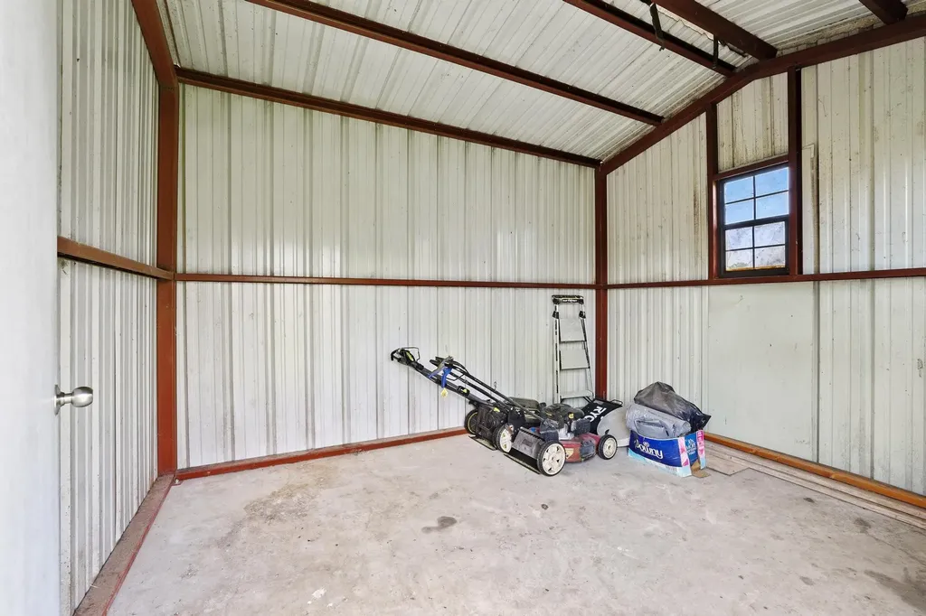 1208 Mary Ann Court Tioga TX 76271