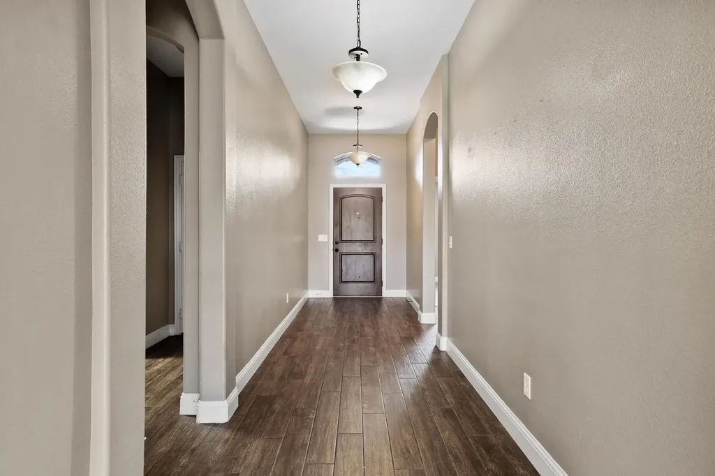 1208 Mary Ann Court Tioga TX 76271