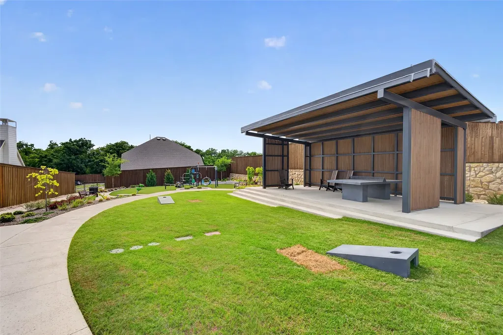 9348 Charlie Lane Dallas TX 75238