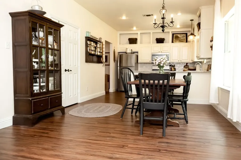 2137 Country Brook Drive Weatherford TX 76087