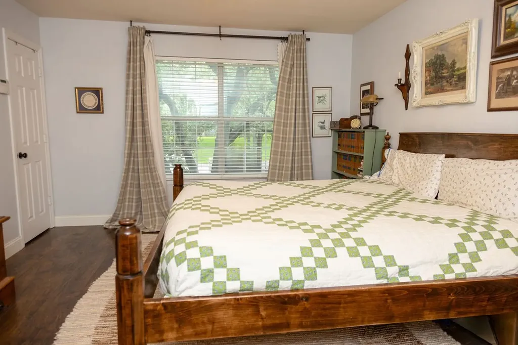 2137 Country Brook Drive Weatherford TX 76087
