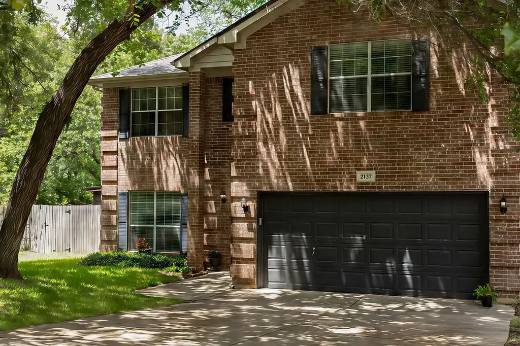 2137 Country Brook Drive Weatherford TX 76087
