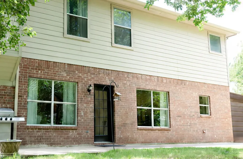 2137 Country Brook Drive Weatherford TX 76087