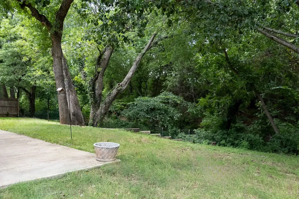 2137 Country Brook Drive Weatherford TX 76087
