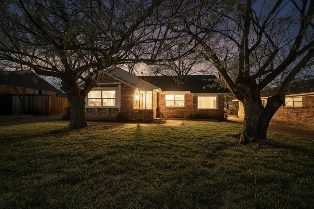 2120 Healey Drive Dallas TX 75228
