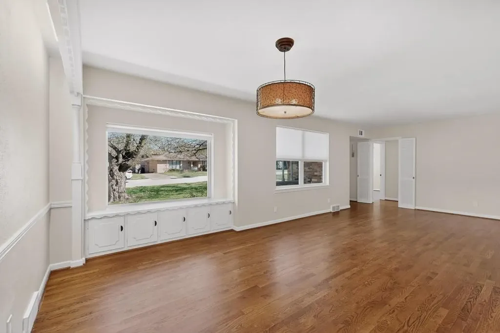 2120 Healey Drive Dallas TX 75228