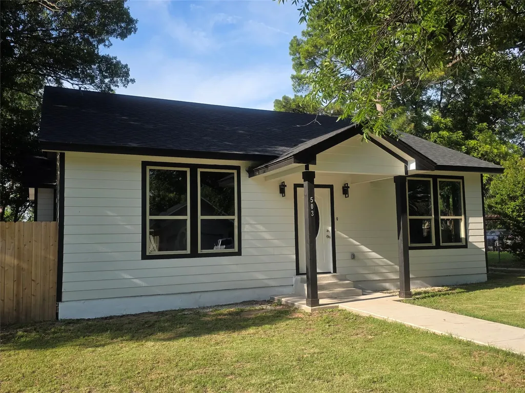 503 W Elm Street Olney TX 76374