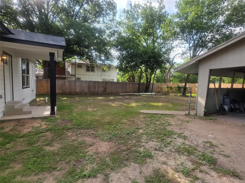 503 W Elm Street Olney TX 76374