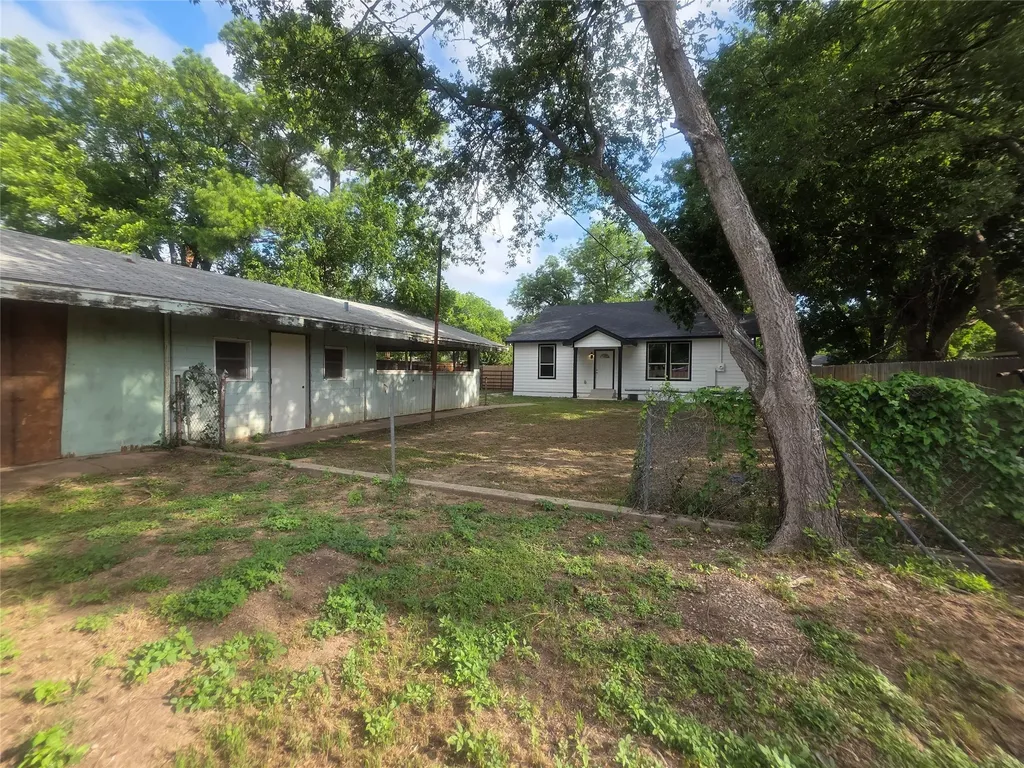 503 W Elm Street Olney TX 76374