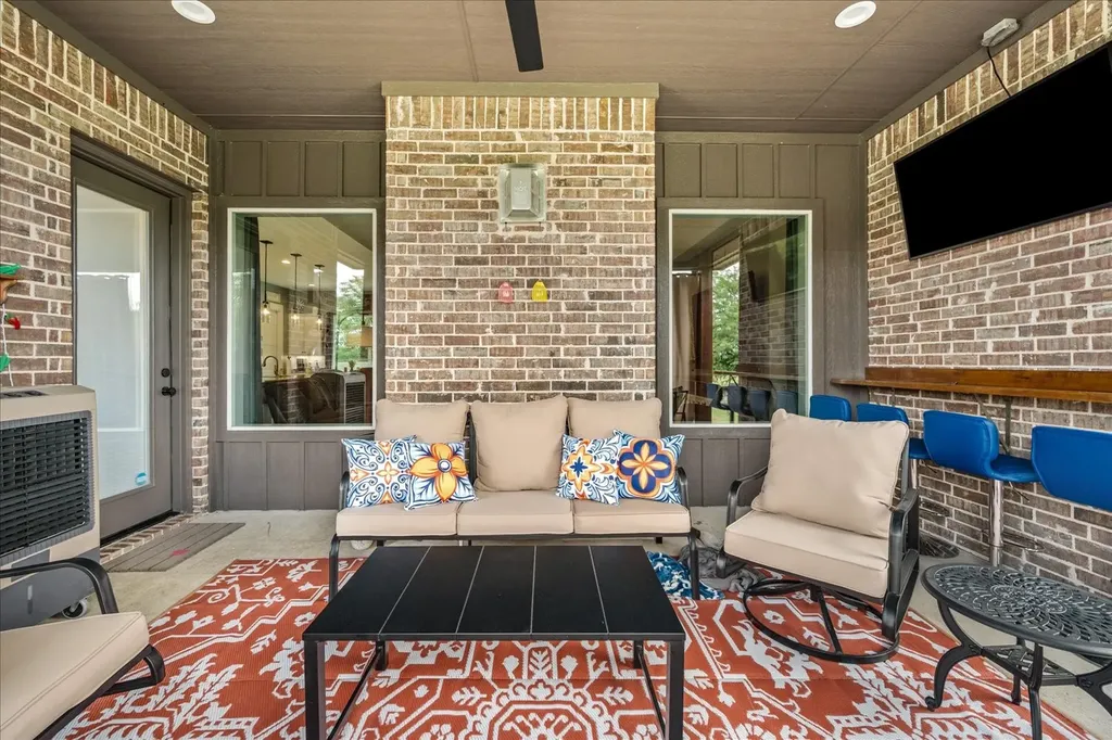 381 County Road 4945 Leonard TX 75452