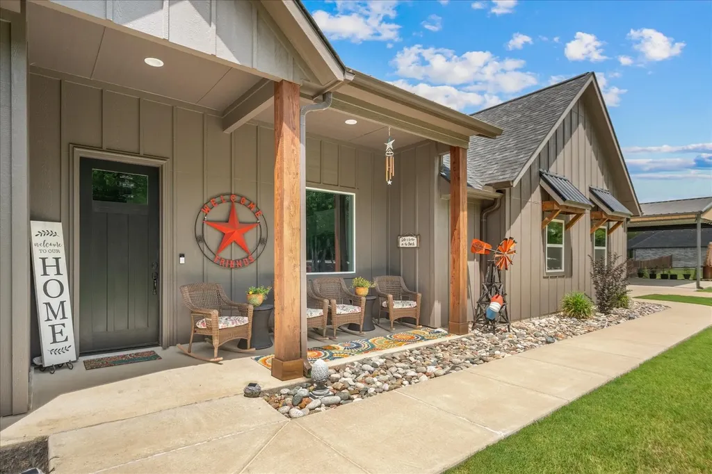 381 County Road 4945 Leonard TX 75452