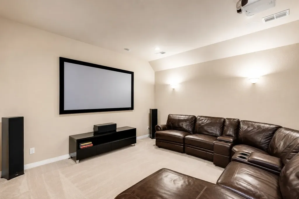 1115 Blue Lake Boulevard Arlington TX 76005