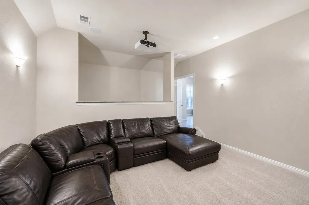 1115 Blue Lake Boulevard Arlington TX 76005