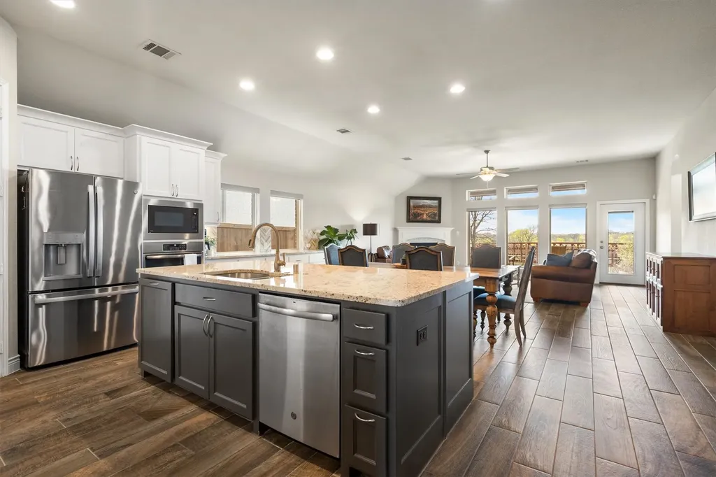 1647 Twistleaf Road Northlake TX 76226