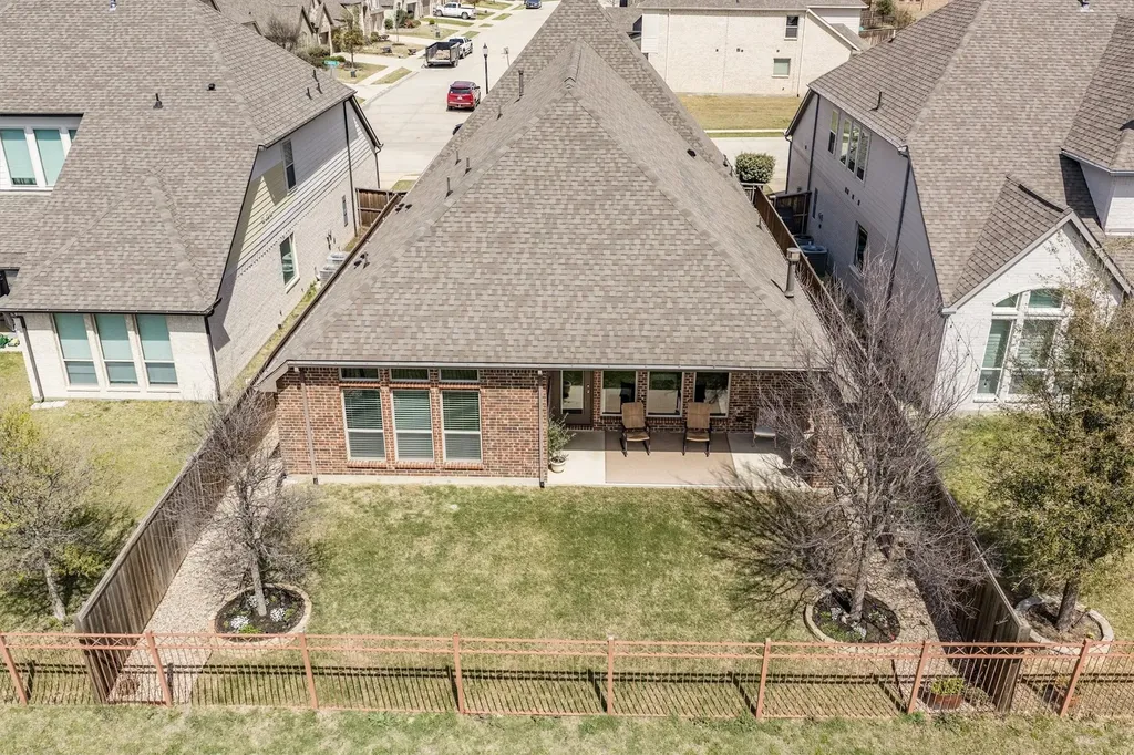 1647 Twistleaf Road Northlake TX 76226