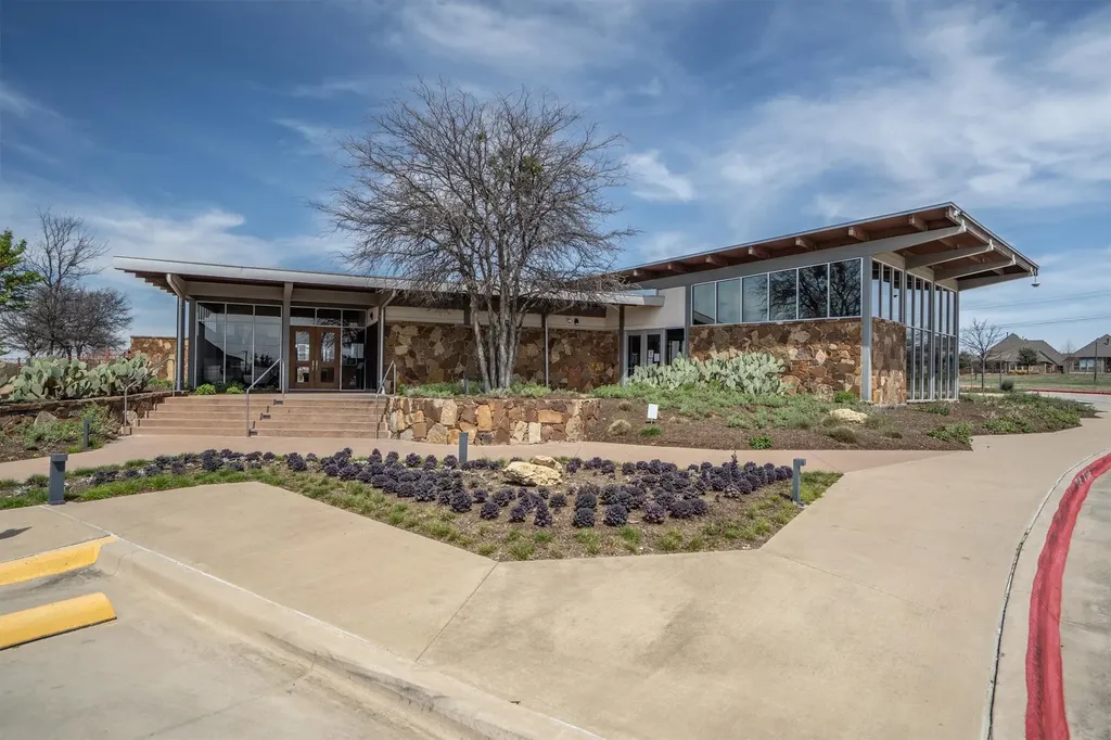 1647 Twistleaf Road Northlake TX 76226