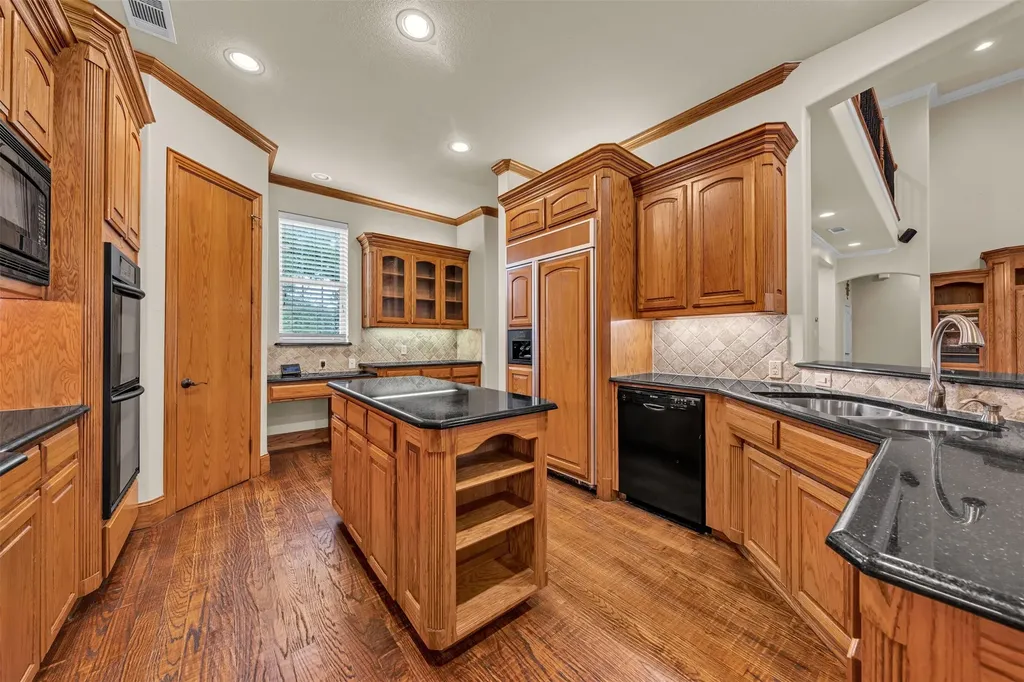 140 Eagles Peak Lane Double Oak TX 75077