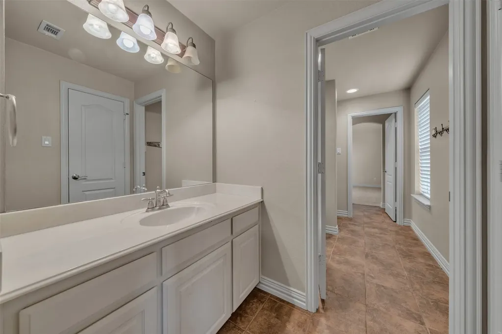 140 Eagles Peak Lane Double Oak TX 75077
