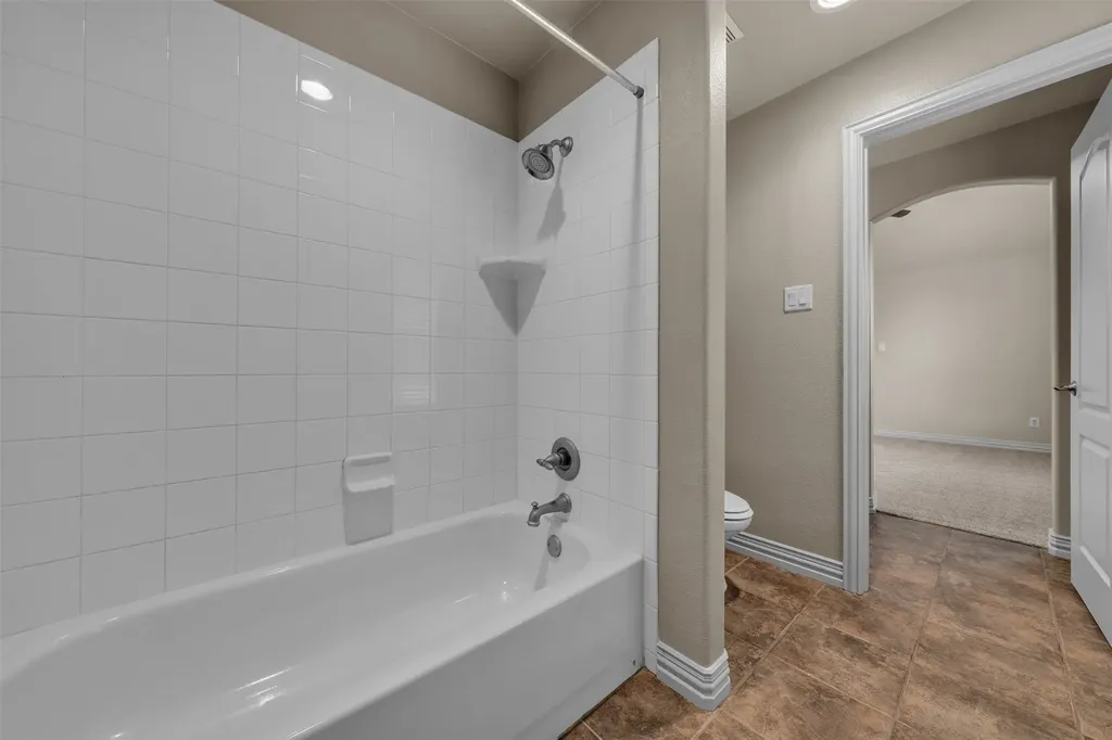 140 Eagles Peak Lane Double Oak TX 75077