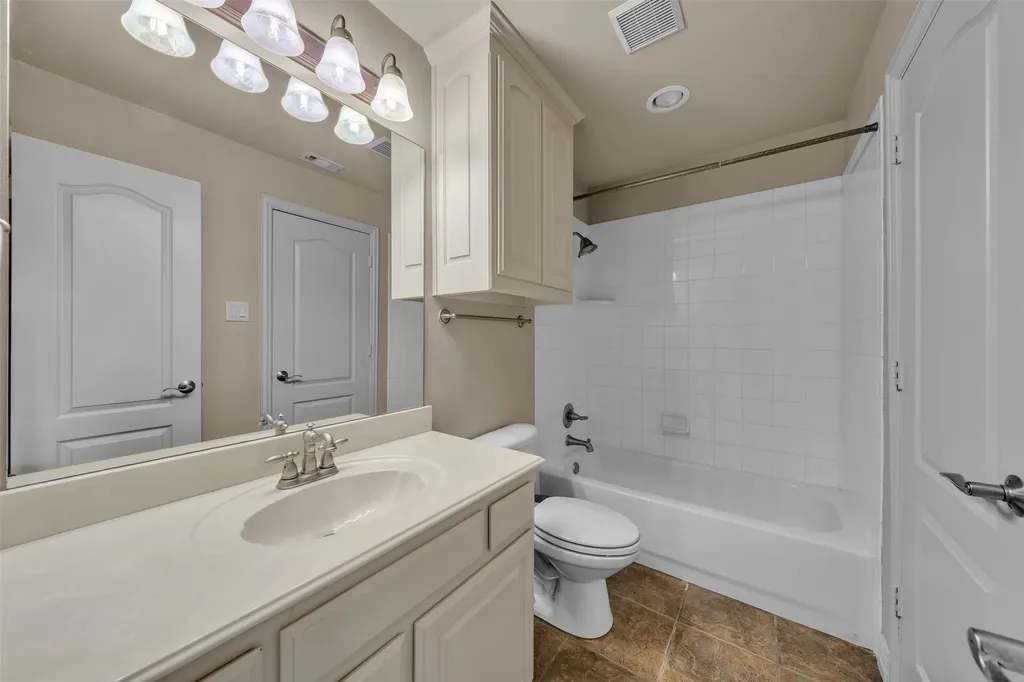 140 Eagles Peak Lane Double Oak TX 75077