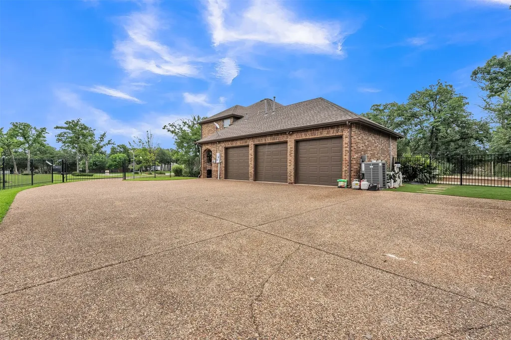 140 Eagles Peak Lane Double Oak TX 75077