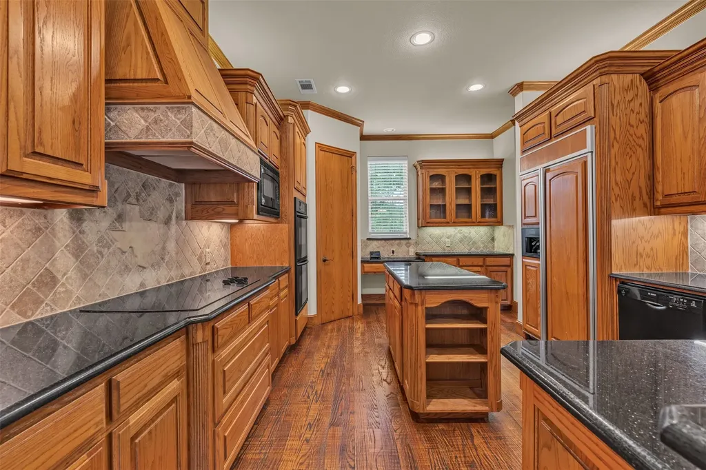 140 Eagles Peak Lane Double Oak TX 75077