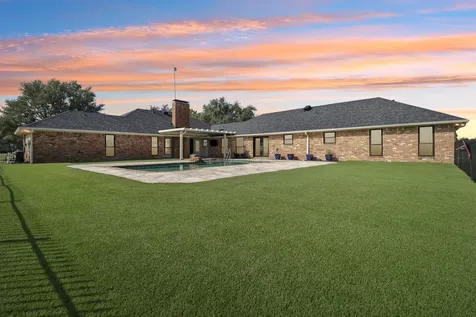 261 Meadowpark Mclendon Chisholm TX 75032