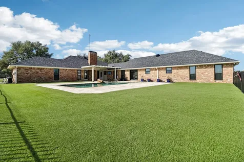261 Meadowpark Mclendon Chisholm TX 75032