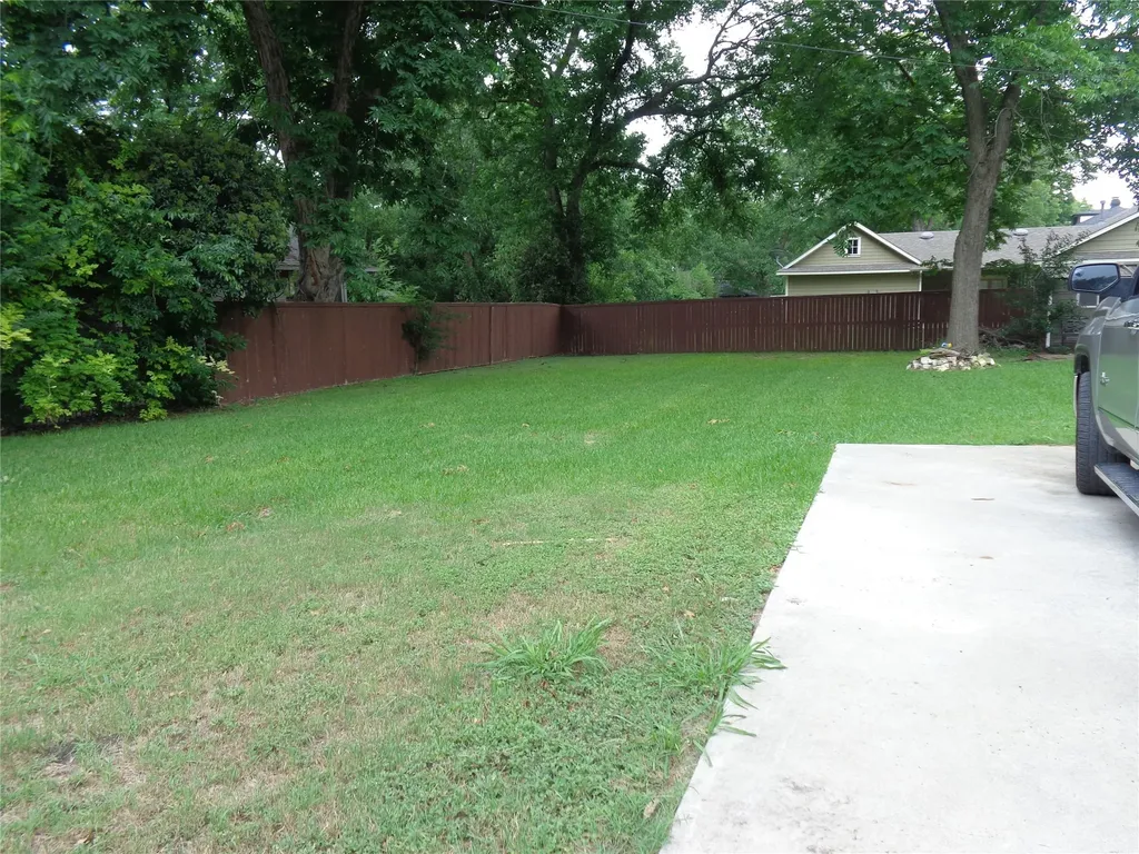 301 S 4th Street Grandview TX 76050