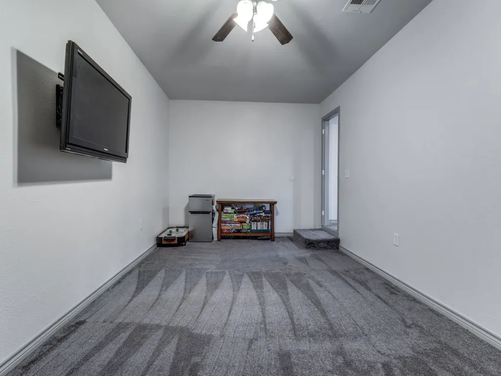203 Pueblo Drive Lake Kiowa TX 76240