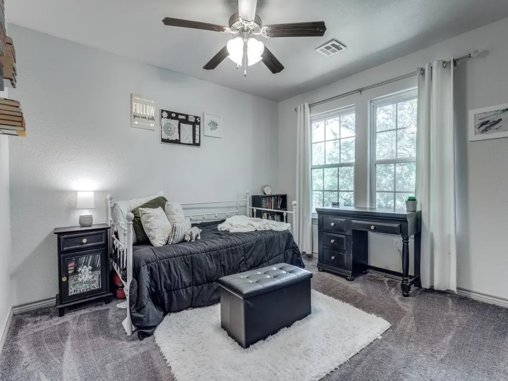 203 Pueblo Drive Lake Kiowa TX 76240