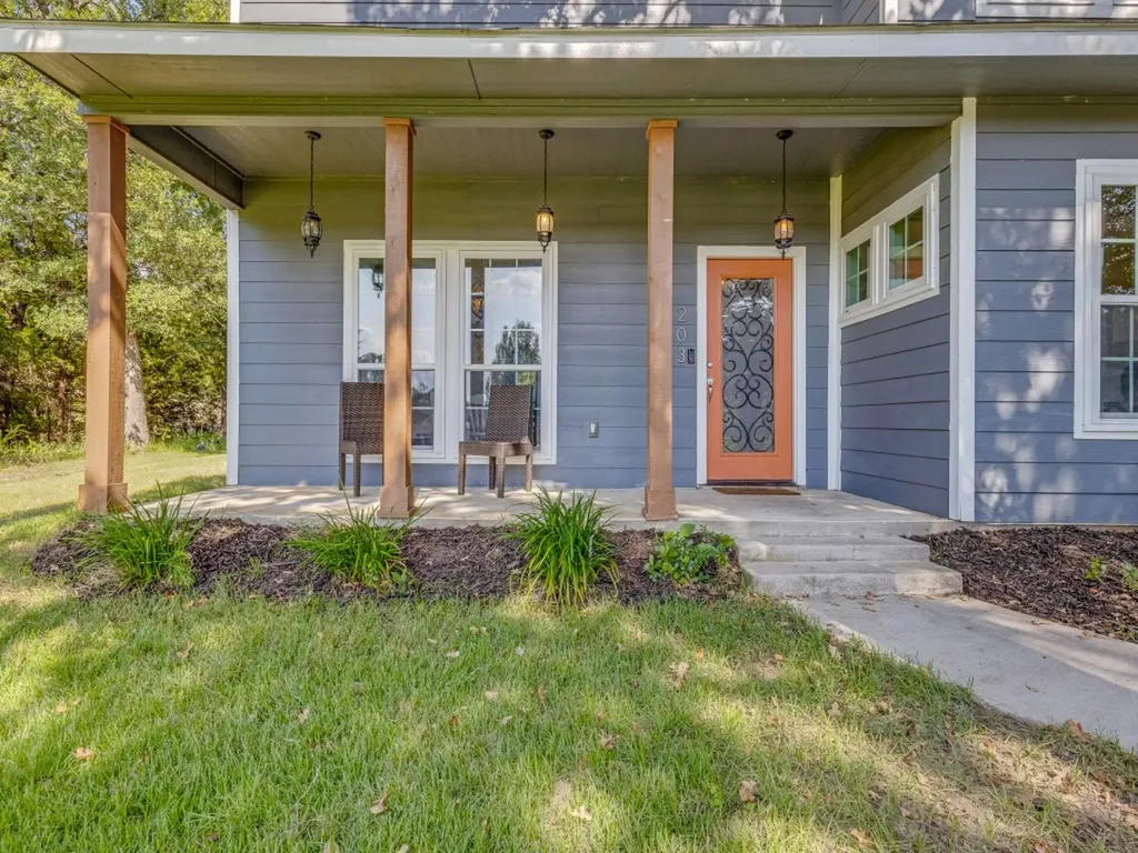 203 Pueblo Drive Lake Kiowa TX 76240